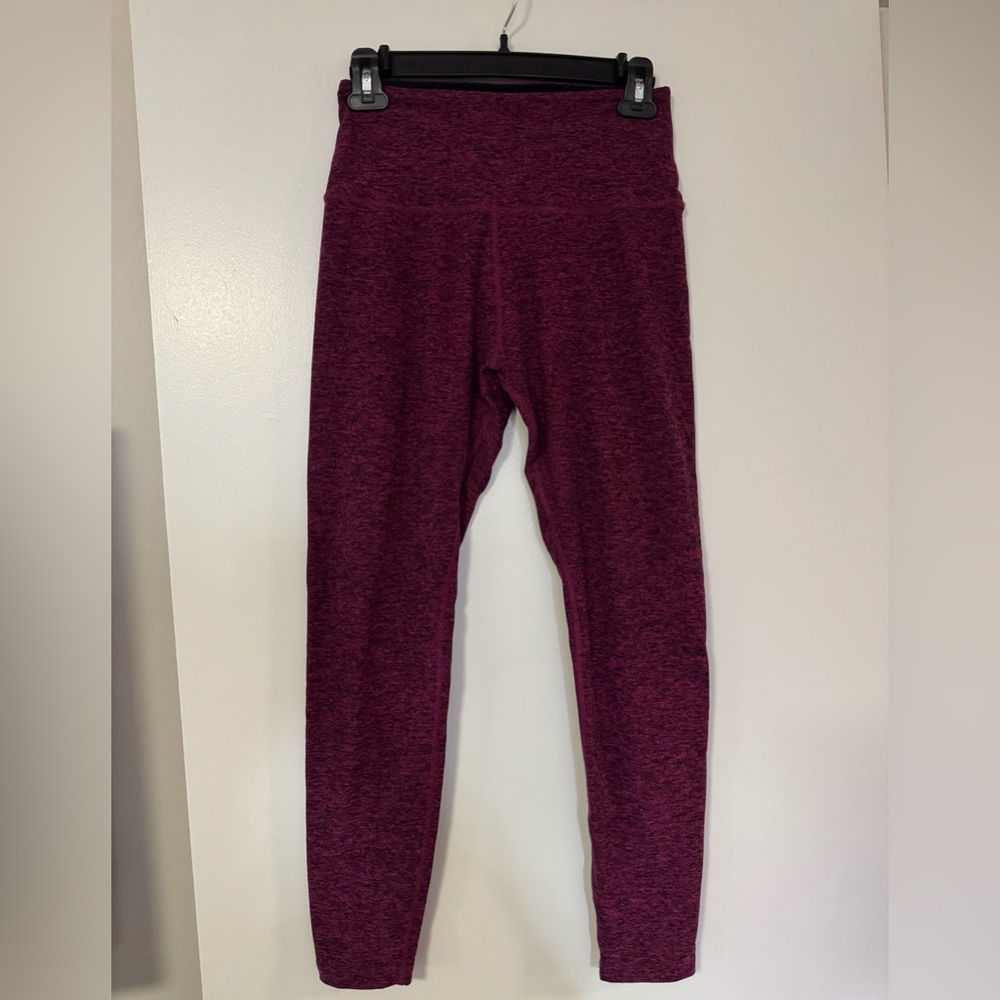 Beyond Yoga pink and black leggings